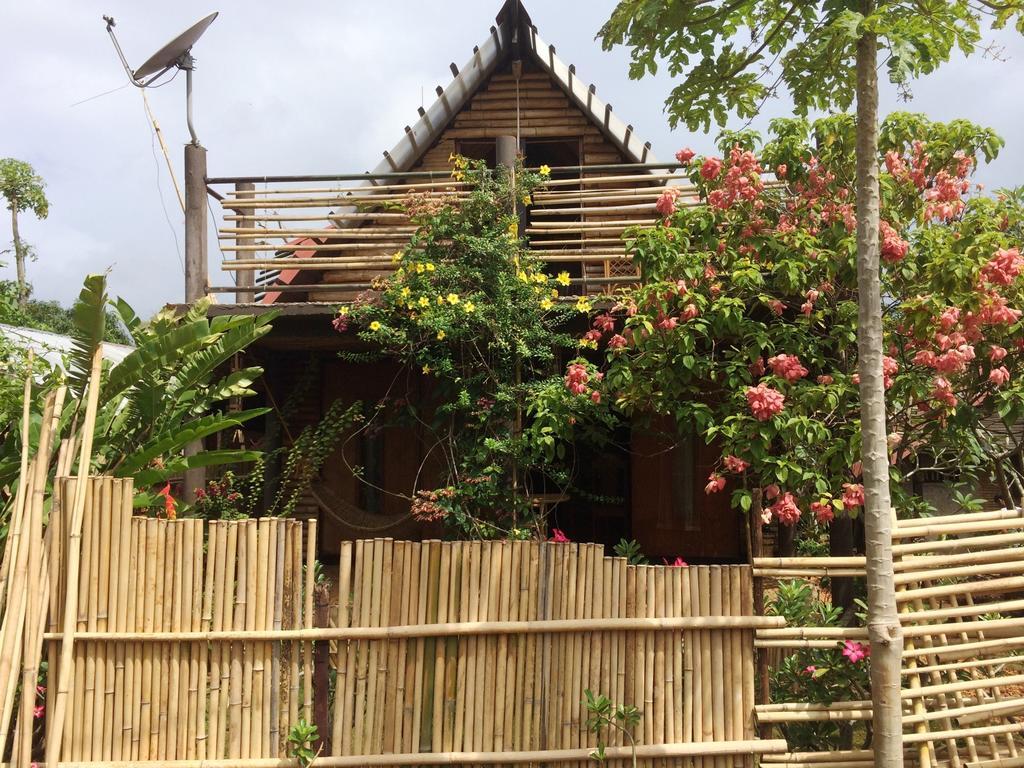 The Village House Puerto Princesa Exterior photo